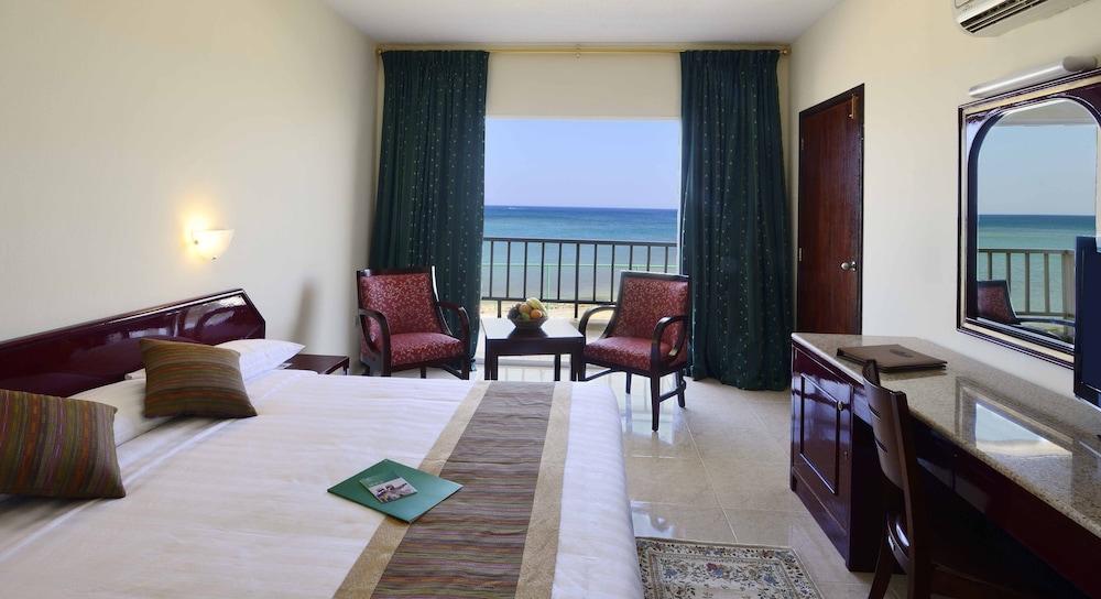 Resort Sur Beach Holiday Buitenkant foto